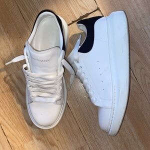Alexander McQueen size 11 UA